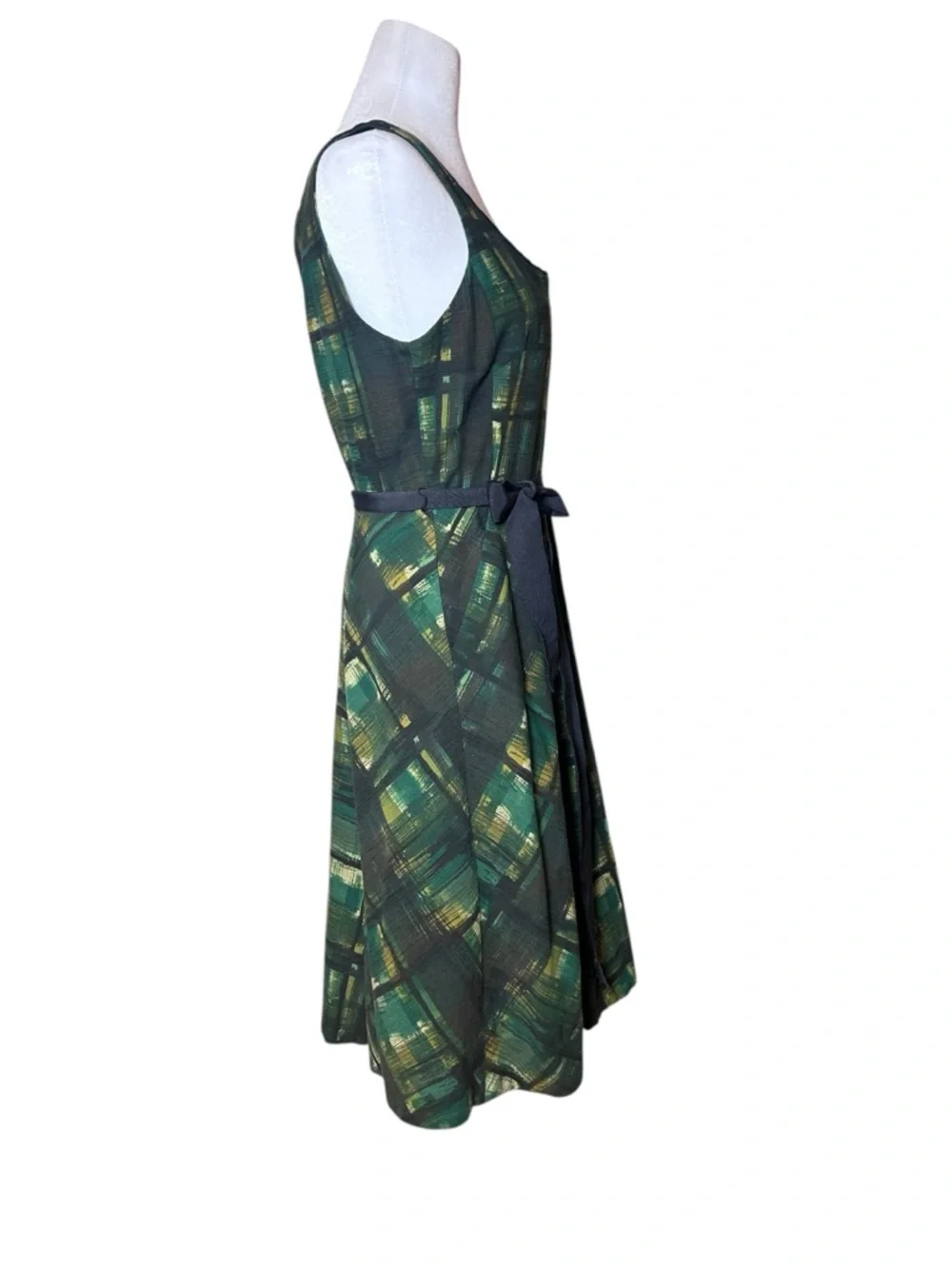 Anthropologie Maeve Dress Size 4
Green Plaid Fit & Flare Belted Midi - Picture 6 of 11